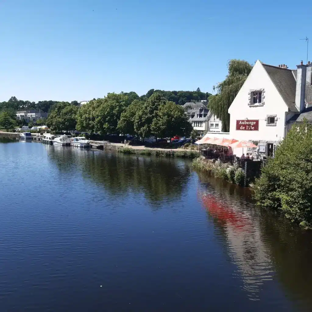 Réservation par téléphone Auberge de l'Île Pontivy